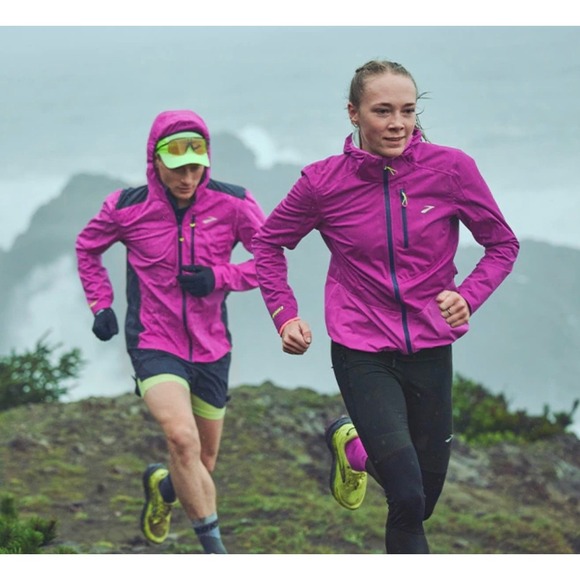 Brooks Running Top Women's Long Sleeve Quarter Zip Pullover Purple XS - Picture 3 of 3